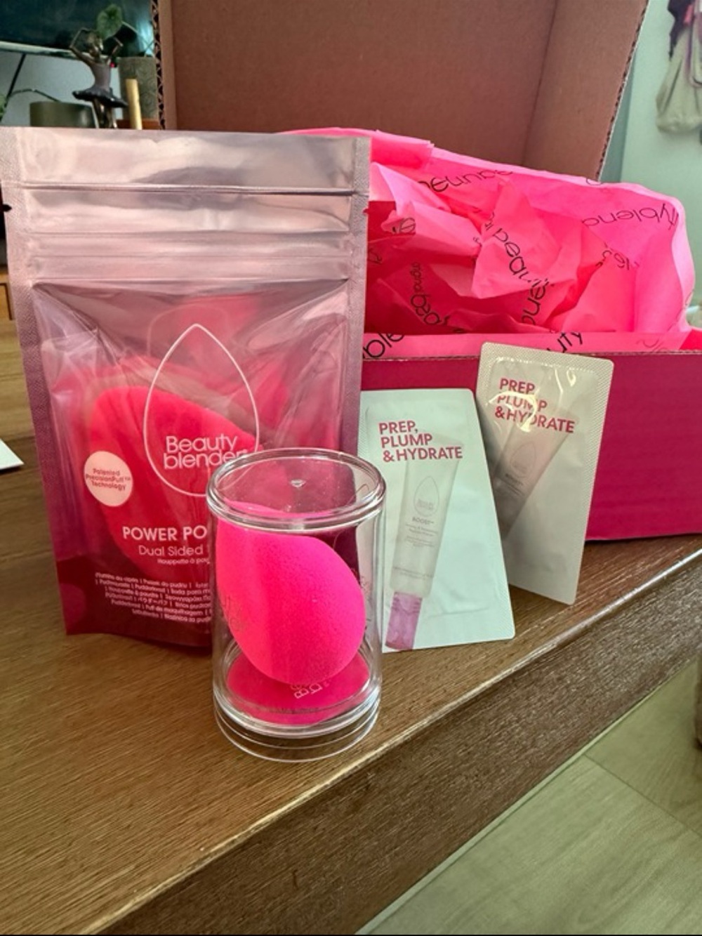 NIB Beauty Blender Bundle: Original Makeup Sponge AND Powder Pocket Puff